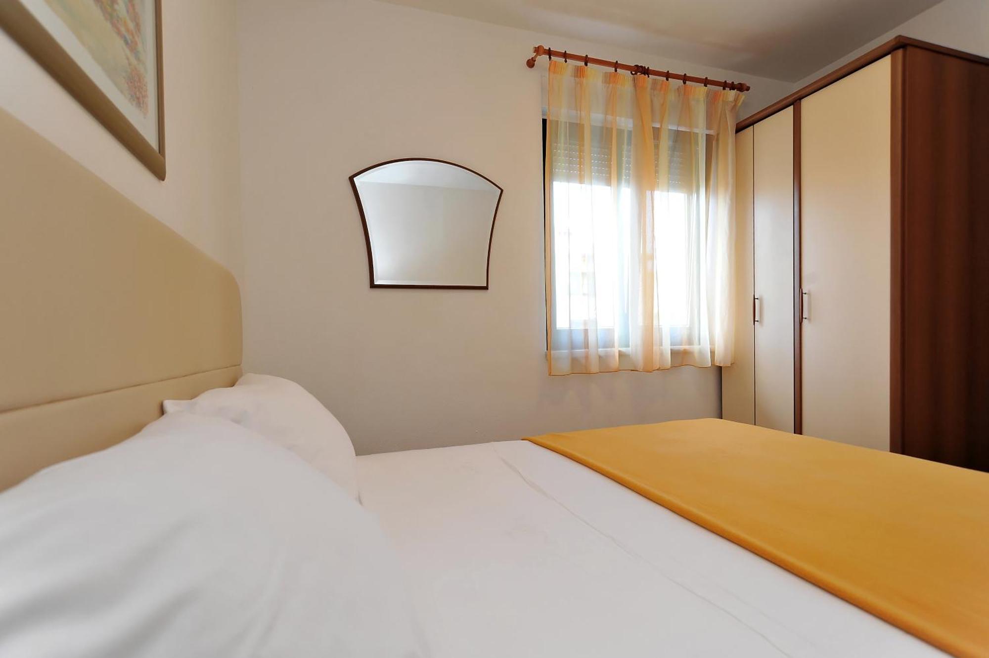 Apartments Villa Eden Preko Habitación foto